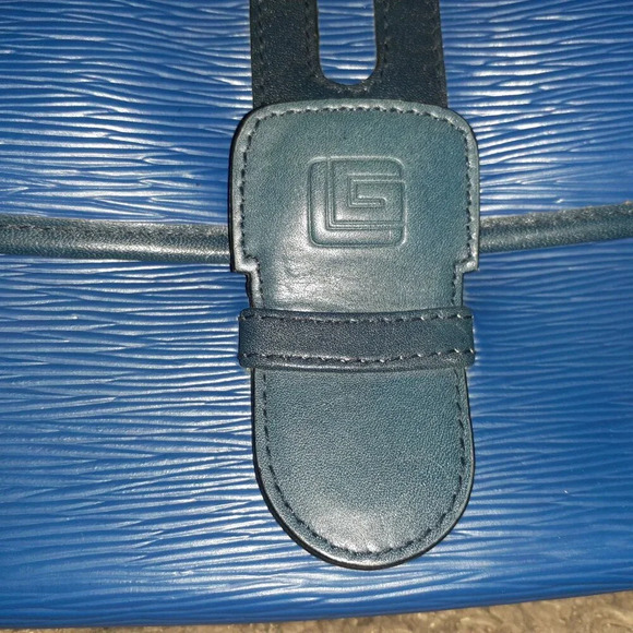 Vtg GUY LAROCHE-2 Tone Blue Textured Leather-Magnetic Flap-Cross/Shoulder Bag-EX - Picture 3 of 8